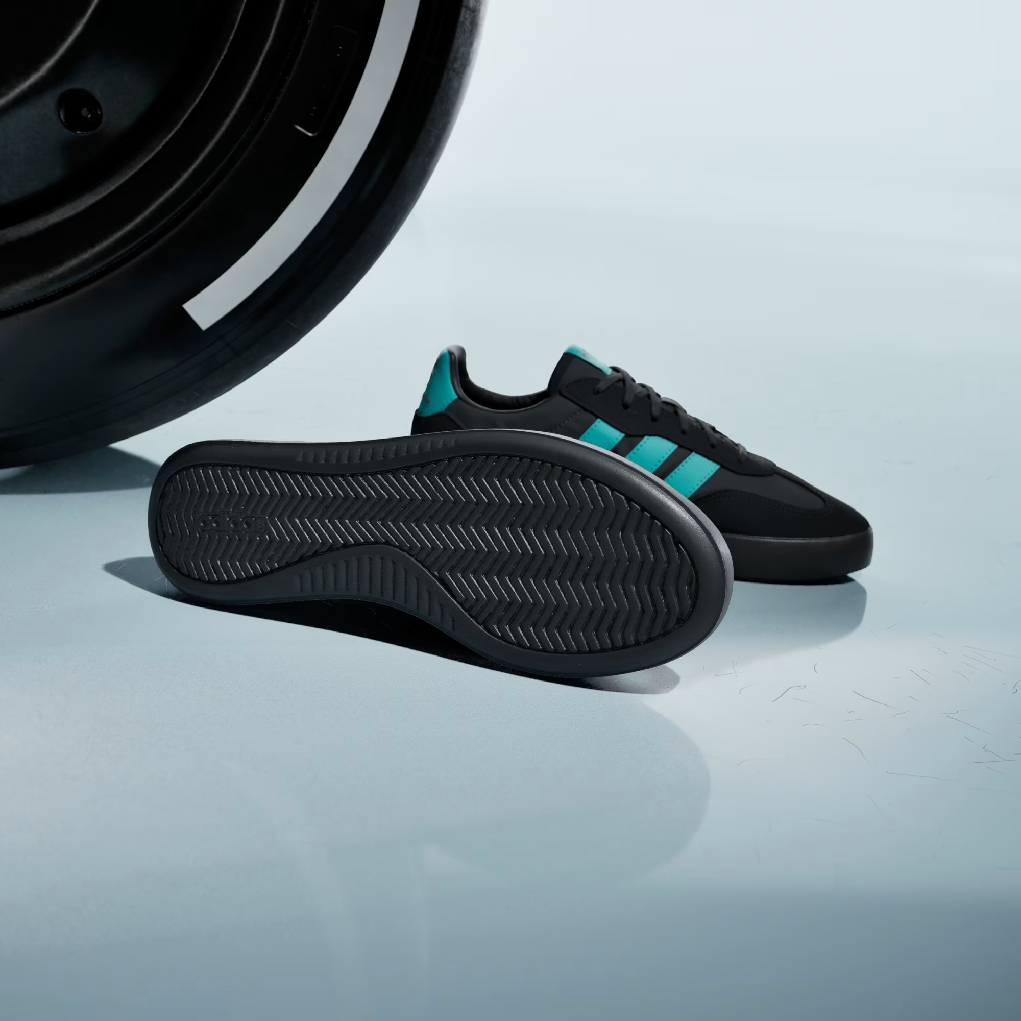 MERCEDES - AMG PETRONAS FORMULA ONE TEAM BARREDA DECODE SHOES — изображение 3